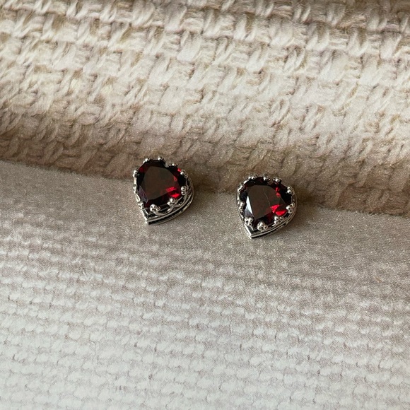 “Garnet Hearts” 925 Sterling Silver Natural Garnet Faceted Heart Stud Earrings - Picture 8 of 17